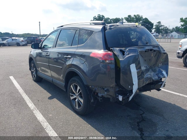 Toyota Rav4 Xle 2018 2T3RFREV0JW814452 Image 3