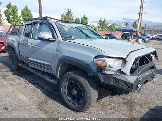Toyota Tacoma Trd Off Road 2018 3TMCZ5AN6JM171795 main image