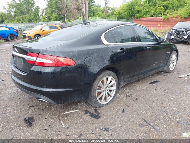 2013 JAGUAR XF SAJWA0ES8DPS65216 Photo 3