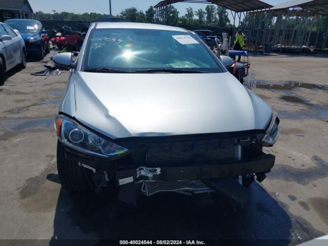 5NPD84LF3JH314098 Hyundai ELANTRA SEL