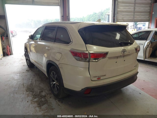 Toyota Highlander Xle V6 2016 5TDKKRFH9GS144898 Image 3