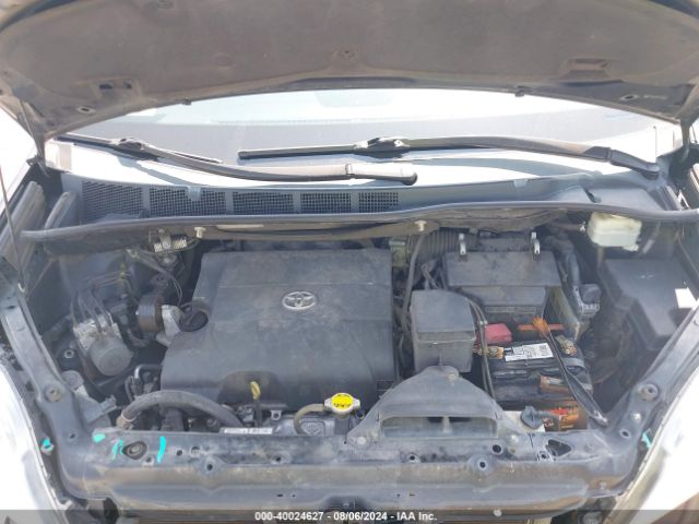 5TDYK3DC9FS682594 Toyota Sienna Xle 8 Passenger