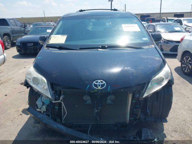 5TDYK3DC9FS682594 Toyota Sienna Xle 8 Passenger