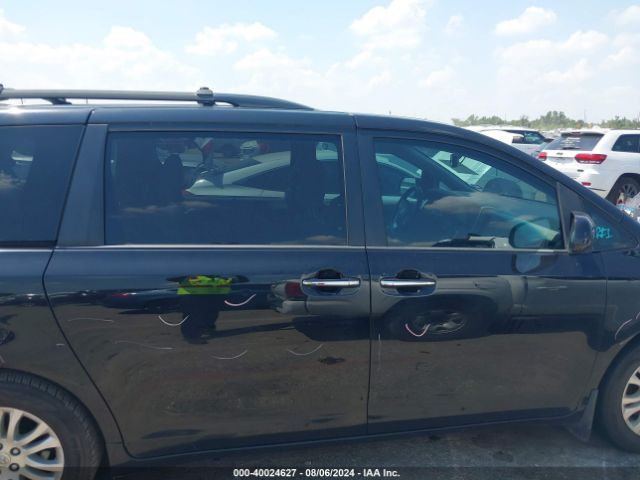 5TDYK3DC9FS682594 Toyota Sienna Xle 8 Passenger