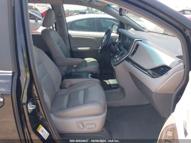 5TDYK3DC9FS682594 Toyota Sienna Xle 8 Passenger