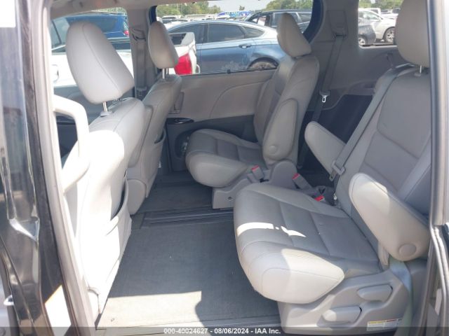 5TDYK3DC9FS682594 Toyota Sienna Xle 8 Passenger