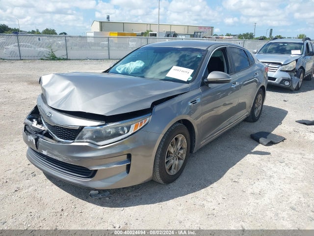 KIA Optima Lx 2016 5XXGT4L39GG082421 Image 2