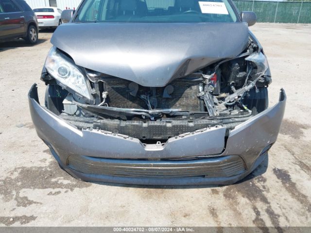 5TDYZ3DCXJS944885 Toyota Sienna Xle Premium 8 Passenger