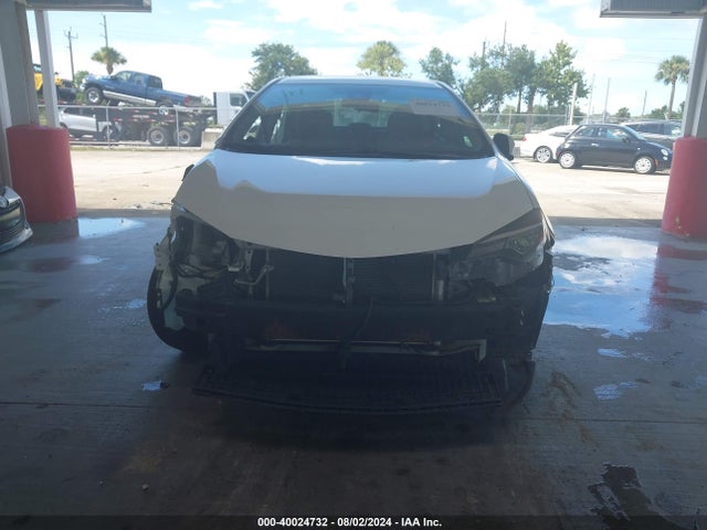 Toyota COROLLA LE 2018 5YFBURHE0JP837565 Image 13