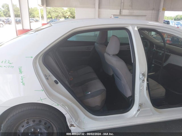 Toyota COROLLA LE 2018 5YFBURHE0JP837565 Image 8