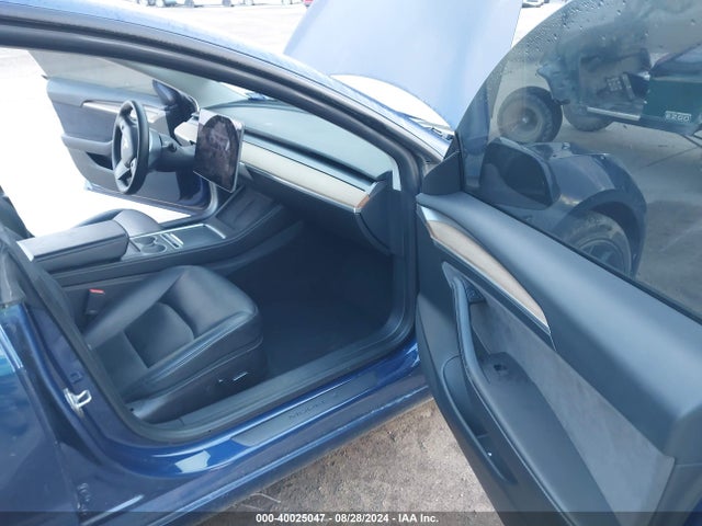2022 TESLA MODEL 3 5YJ3E1EA1NF190597 Photo 4