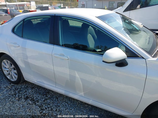 Toyota CAMRY LE 2020 4T1C11AK2LU950532 Image 13
