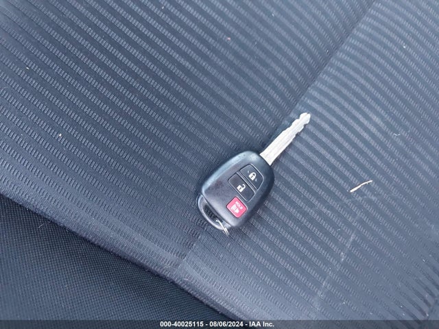 Toyota RAV4 LE 2017 2T3BFREV1HW553294 Image 11