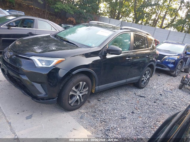 Toyota RAV4 LE 2017 2T3BFREV1HW553294 Image 2