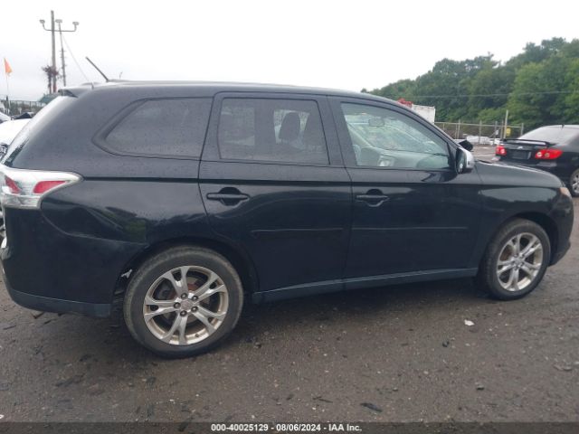 JA4AZ3A3XEZ006406 Mitsubishi Outlander Se