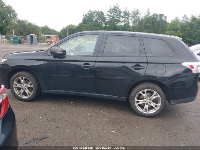 JA4AZ3A3XEZ006406 Mitsubishi Outlander Se