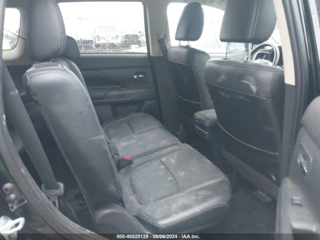 JA4AZ3A3XEZ006406 Mitsubishi Outlander Se