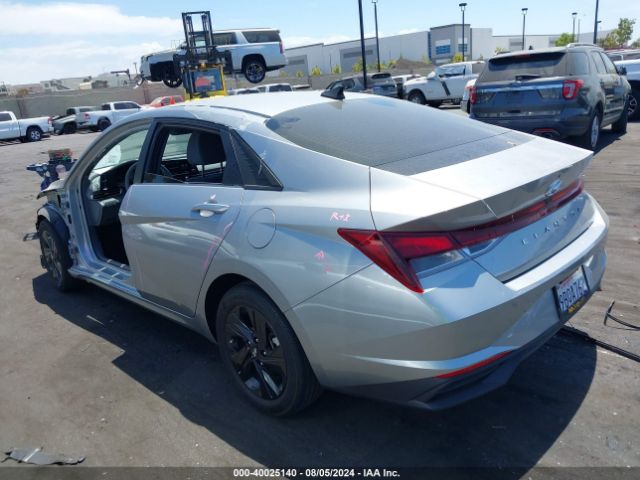 5NPLM4AG6NH083030 Hyundai ELANTRA SEL
