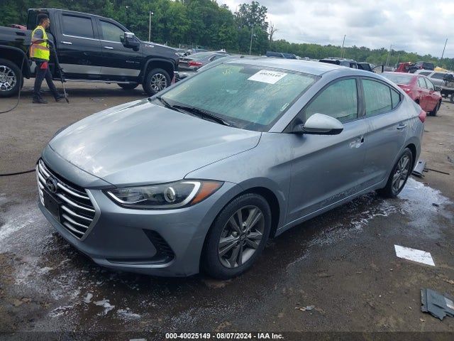 Hyundai ELANTRA SE 2017 5NPD84LFXHH018862 Image 2