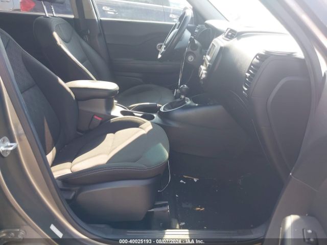 KNDJN2A21J7598349 KIA Soul