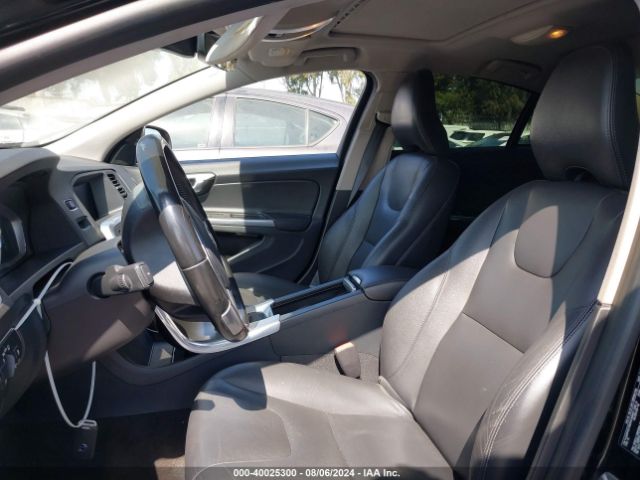 YV140MFK5F2366349 Volvo S60 T5 Premier