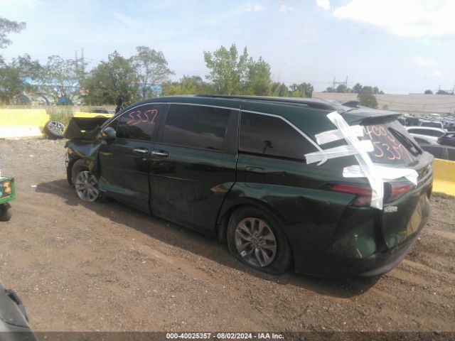 5TDYRKEC8MS067617 Toyota SIENNA XLE