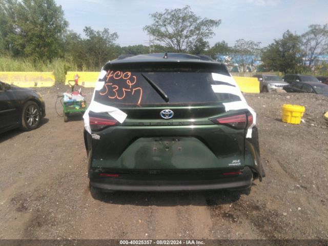 5TDYRKEC8MS067617 Toyota SIENNA XLE