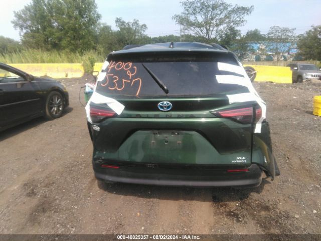 5TDYRKEC8MS067617 Toyota SIENNA XLE