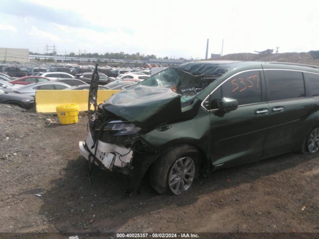 5TDYRKEC8MS067617 Toyota SIENNA XLE