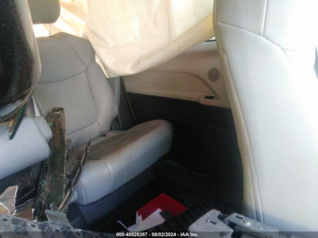 5TDYRKEC8MS067617 Toyota SIENNA XLE