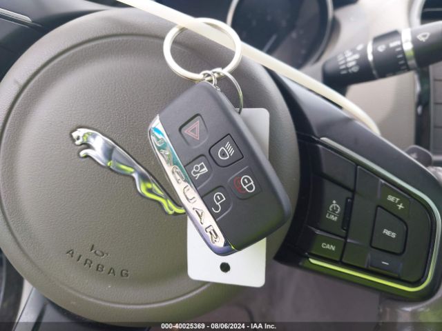 SAJAR4BG6HA963097 Jaguar Xe 25t