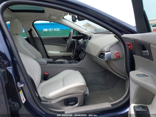 SAJAR4BG6HA963097 Jaguar Xe 25t