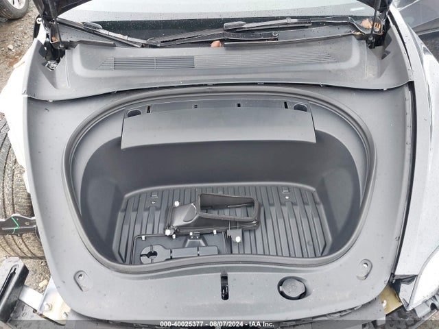 2024 TESLA MODEL 3 5YJ3E1EA3RF734779 Photo 9
