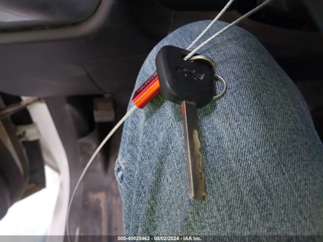3GCUKREC9JG213965 Chevrolet Silverado 1500 2lt