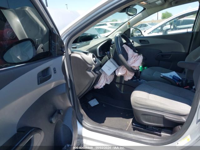 1G1JG6SB2K4136832 Chevrolet Sonic Lt Auto