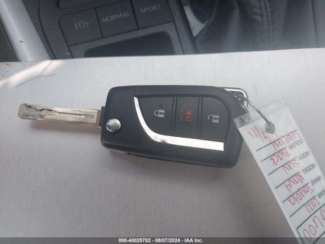Toyota RAV4 LE 2021 2T3H1RFVXMW182976 Image 11