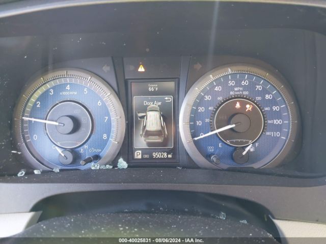 5TDYZ3DC0HS779729 Toyota Sienna Xle 8 Passenger
