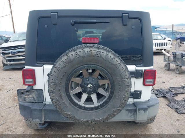 1C4BJWEG6EL243946 Jeep Wrangler Unlimited Sahara