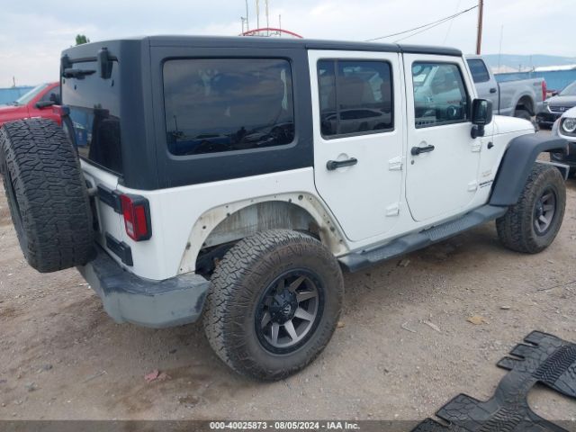 1C4BJWEG6EL243946 Jeep Wrangler Unlimited Sahara