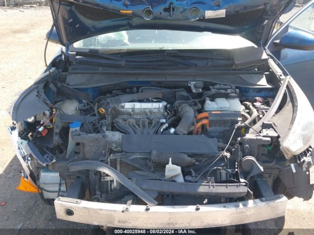 KNDCB3LC5H5032651 KIA NIRO LX
