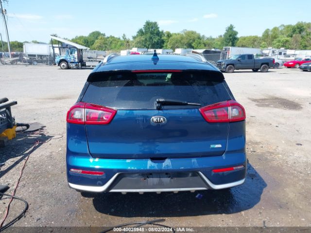 KNDCB3LC5H5032651 KIA NIRO LX