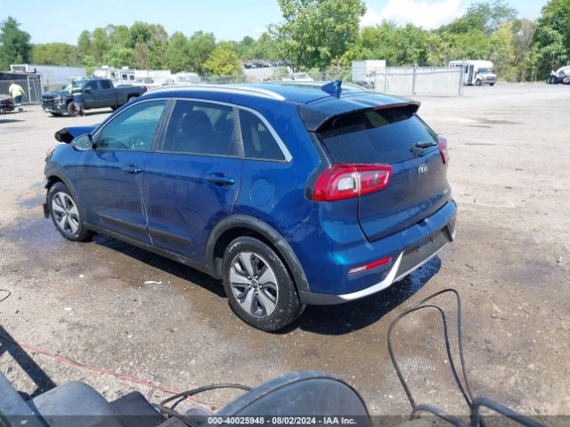 KNDCB3LC5H5032651 KIA NIRO LX