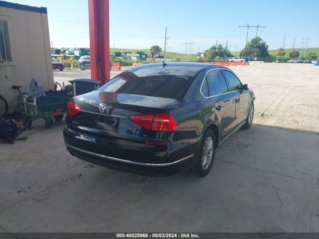 1VWAT7A38GC027899 Volkswagen Passat 1.8t S