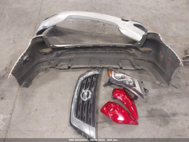 5N1DR2MNXJC666724 Nissan Pathfinder S
