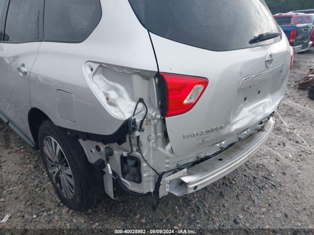 5N1DR2MNXJC666724 Nissan Pathfinder S