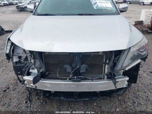 5N1DR2MNXJC666724 Nissan Pathfinder S