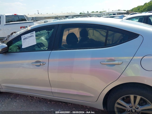 Hyundai Elantra Value Edition 2018 5NPD84LF2JH337324 Image 15