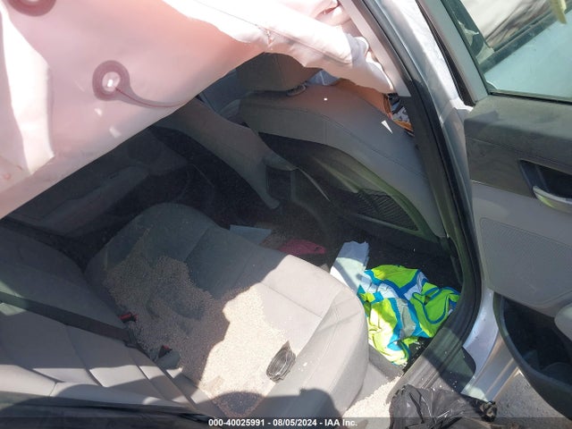 Hyundai Elantra Value Edition 2018 5NPD84LF2JH337324 Image 8