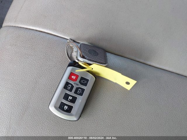5TDYK3DC1ES448111 Toyota Sienna Xle V6 8 Passenger