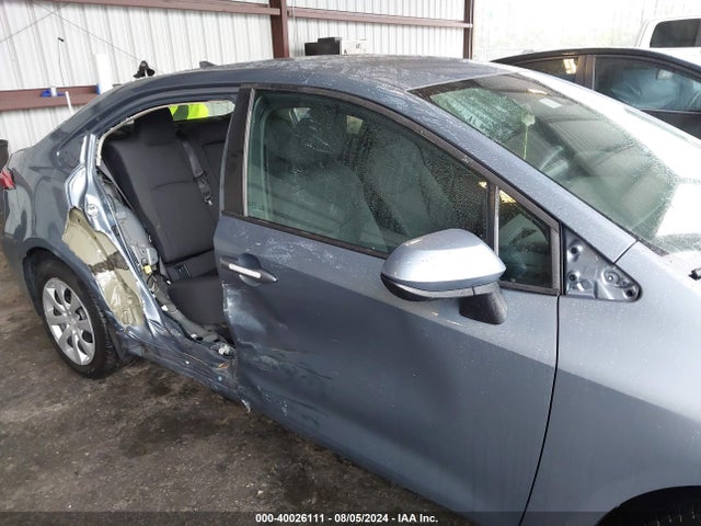Toyota COROLLA LE 2020 5YFEPRAE3LP075236 Image 18